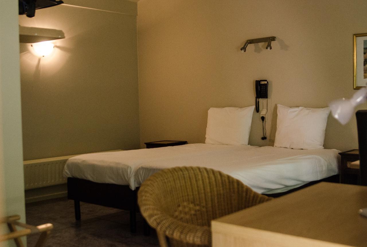 Hotel Pacific Weelde Екстериор снимка