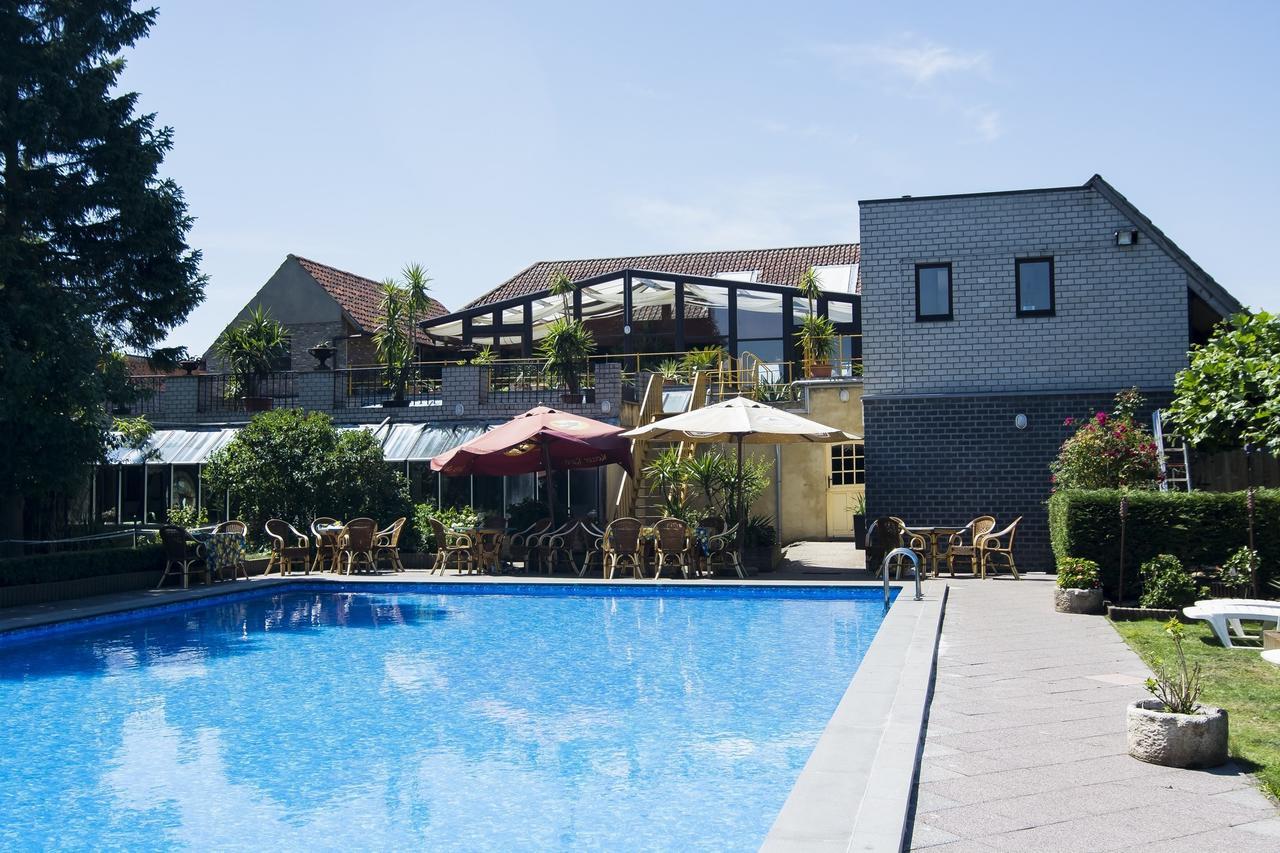 Hotel Pacific Weelde Екстериор снимка