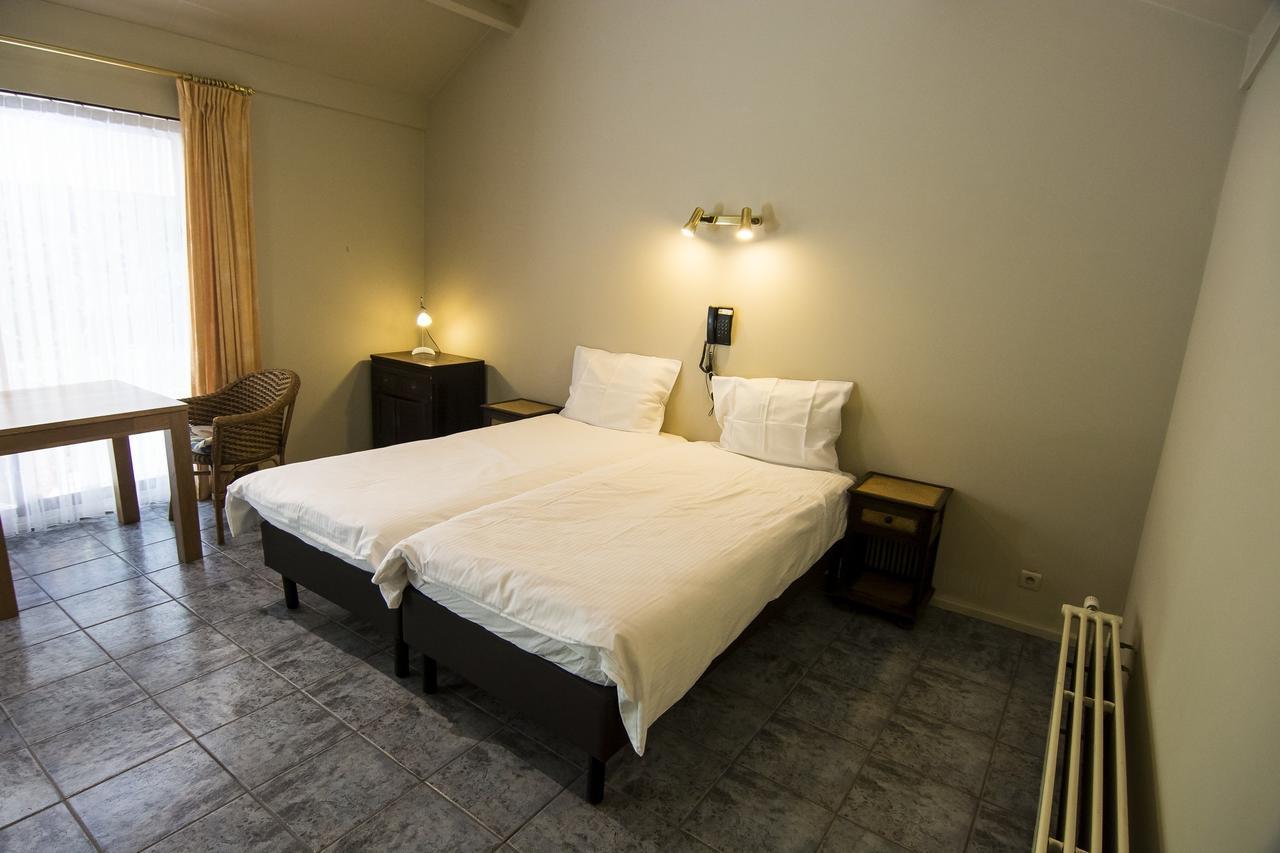 Hotel Pacific Weelde Екстериор снимка